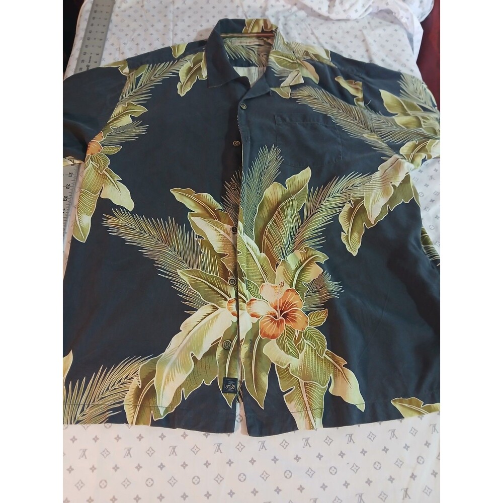 Tommy Bahama 100% Silk Shirt Floral Size XL Vacation Cruise Cozy